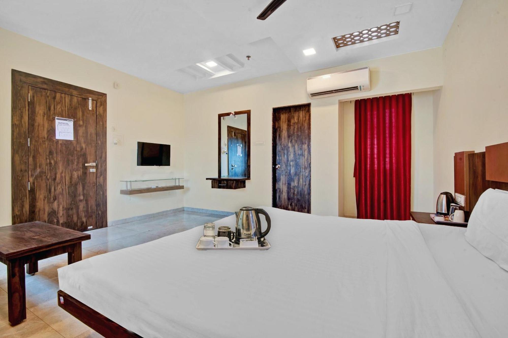 Townhouse 700 Hotel Krishna. นาคปุระ ภายนอก รูปภาพ
