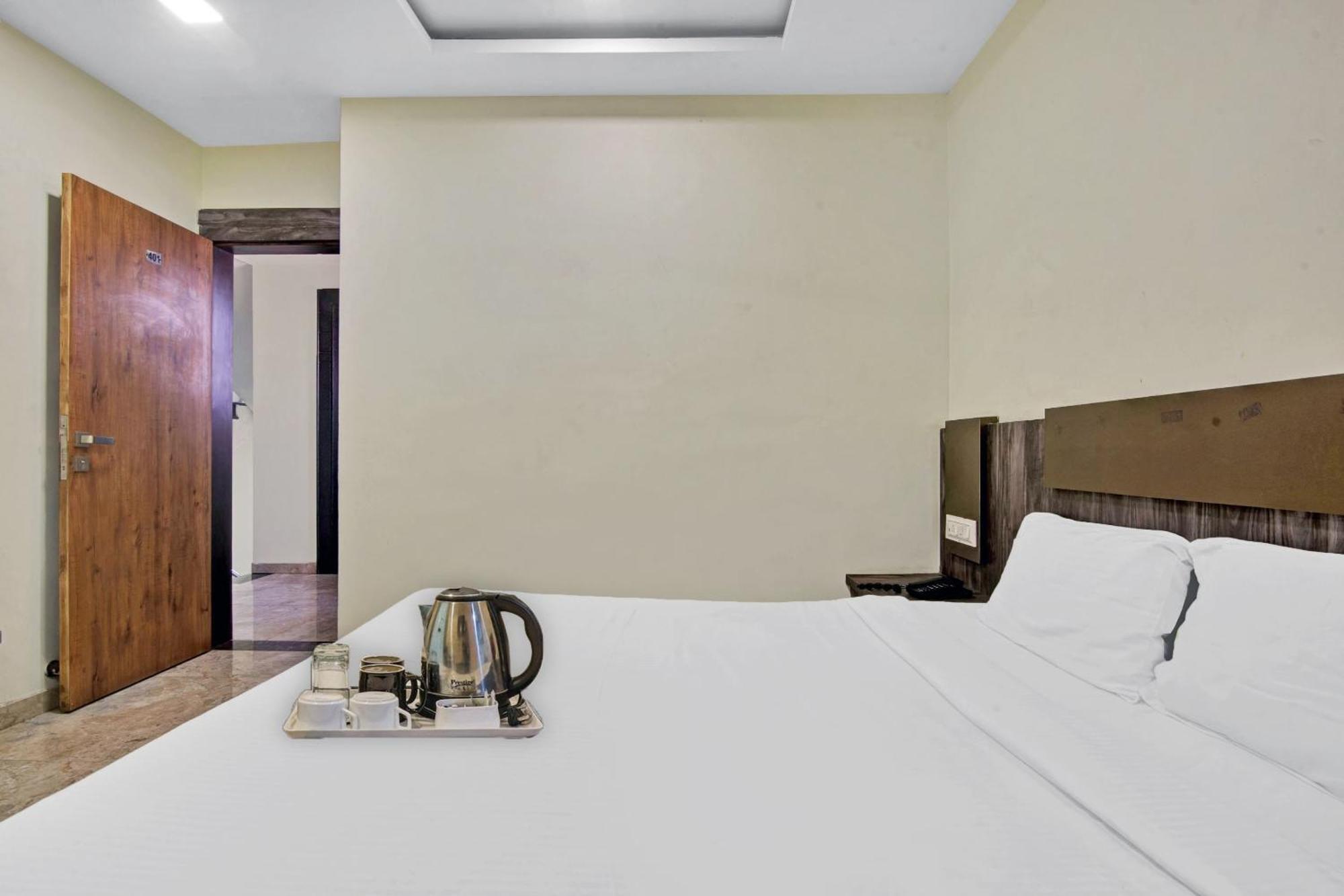 Townhouse 700 Hotel Krishna. นาคปุระ ภายนอก รูปภาพ